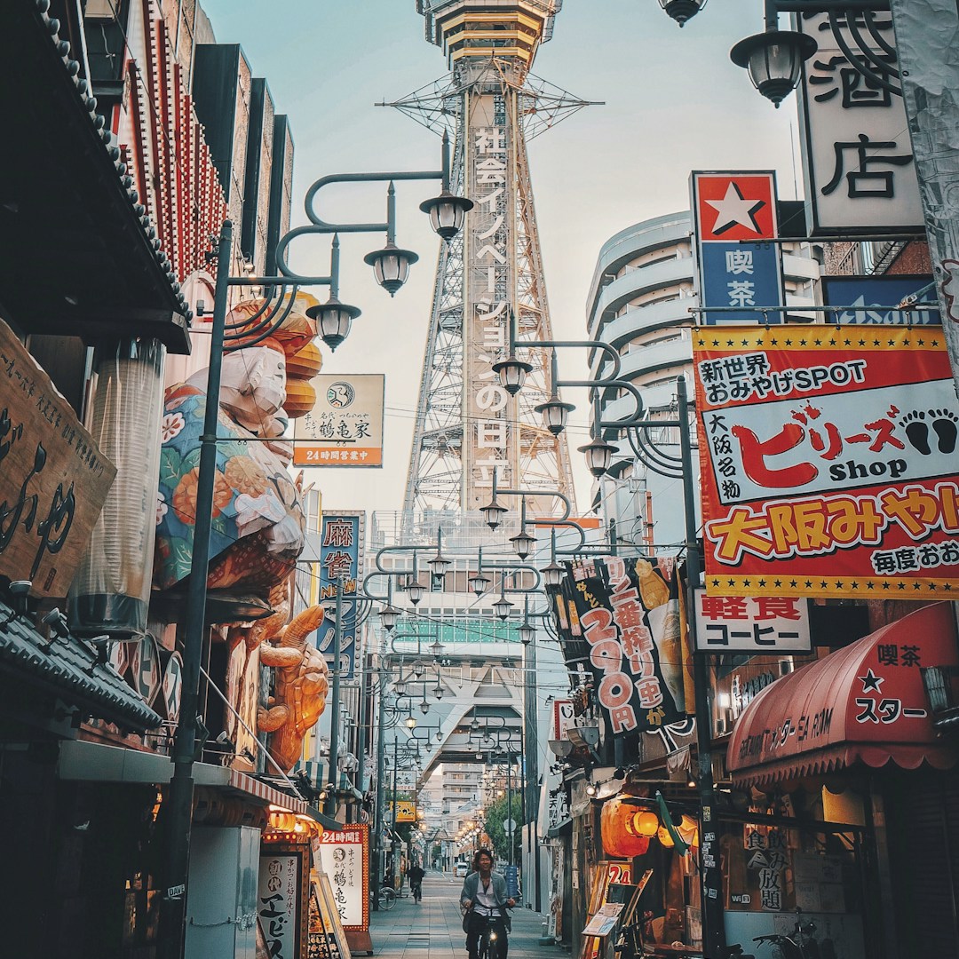 Osaka Kansai Airport Transfer — 15% Off Private Car on Klook